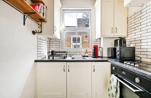 Duckett's Green Apartment | The Vintage Cove