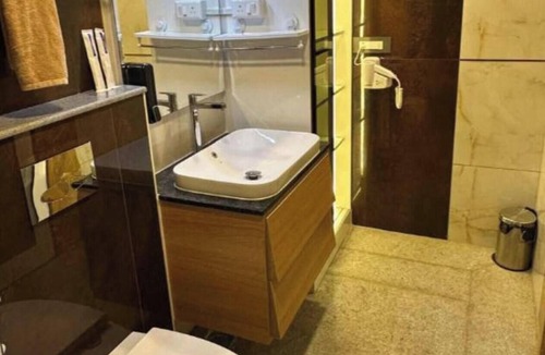 Thiruthani Hotel | THE VP RESIDENCY TOWERRS