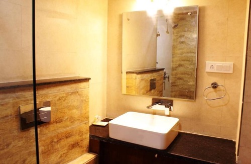 Vrindavan Hotel | The Vrindwoods