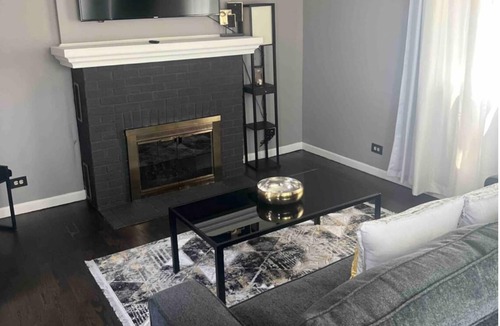 Lansing House | The Walter Experience-35 Mins from DT Chicago
