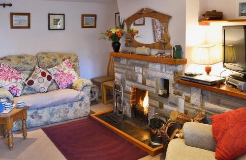 Bacton House | The Warren