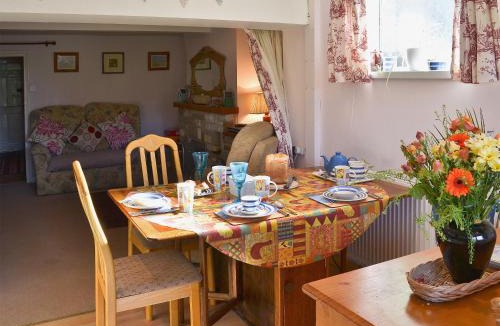 Bacton House | The Warren