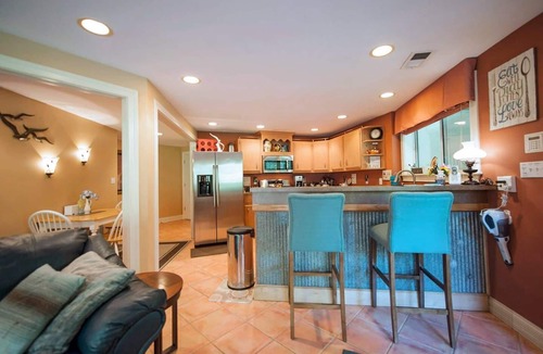 Pendleton House | The Waterfall Suite Place + Walkout! Both Overlook Waterfall!
