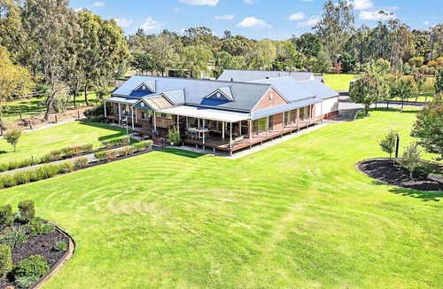Echuca House | The Waterfront Echuca Home