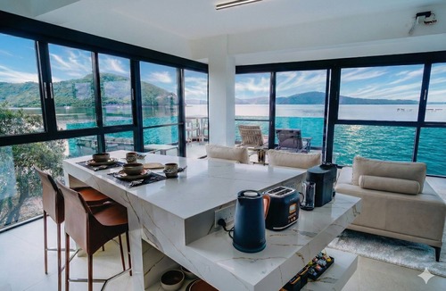 Busuanga House | The Waterfront Studio