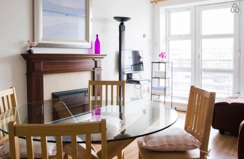Grand Canal Dock Apartment | The Waterside