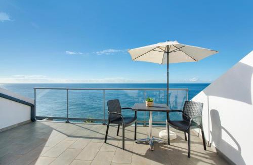 Jardim do Mar Apartment | The Wave House - Oceanfront