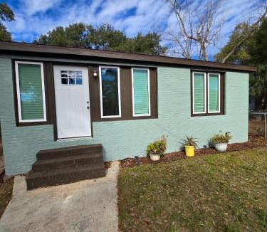 Southeast Pensacola Apartment | The Wave