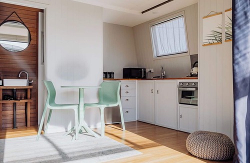 Hokitika Apartment | The Wee Snug - A Tiny Home with a Big Heart