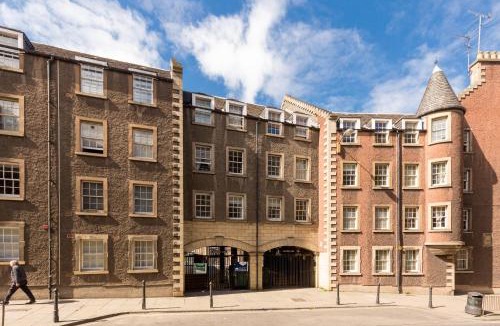 Old Town Apartment | The Wee Thistle
