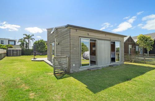 Omaha House | The Weekender - Omaha Holiday Home
