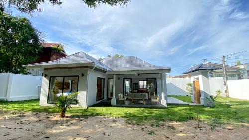 Mae Nam Villa | The Weekender Villa