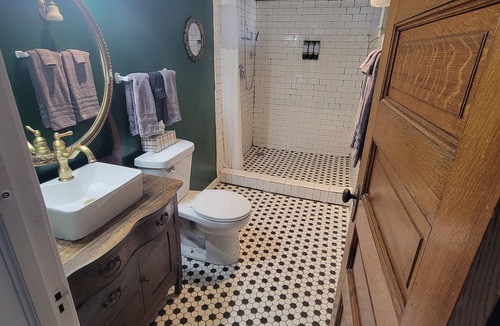 Waterloo Bed & Breakfast | The Weis Mansion