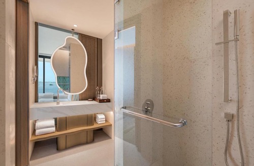 Tanjung Uncang Hotel | The Westin Nirup Island Resort & Spa