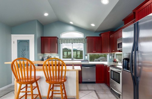 Kiwanda Shores House | The Whaler #122 - Gorgeous views, 4 bedroom home across from beach