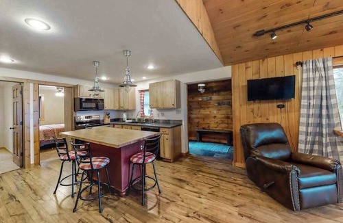 Tomahawk House | The Whispering Pines