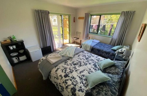 Motueka Hostel | The White Elephant Accommodation - Hostel