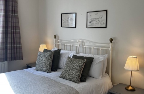 Holybourne Hotel | The White Hart