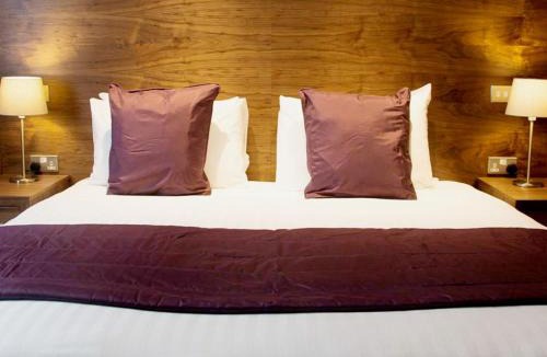 Swindon Hotel | The White Hart