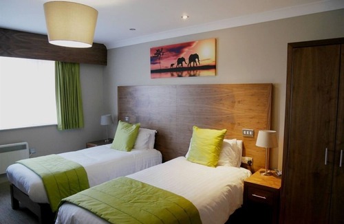 Swindon Hotel | The White Hart