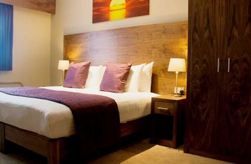 Swindon Hotel | The White Hart
