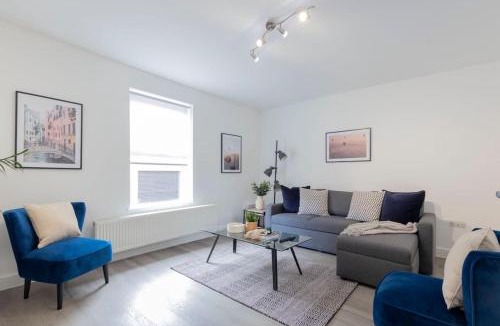 Reading Apartment | The White House By Select SA