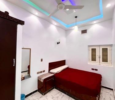 Aswan Hotel | The white House
