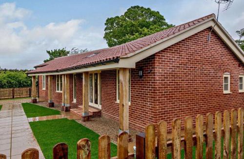 Worstead Bed & Breakfast | The White Lady