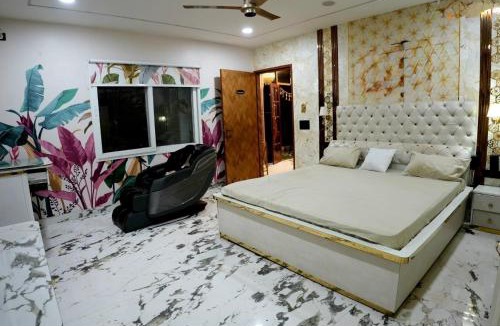 Noida Villa | The White Lilly