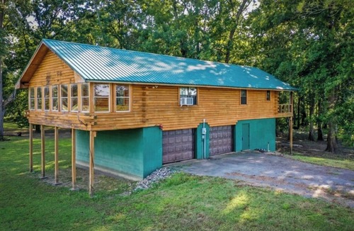 De Valls Bluff Cabin | The White River Hideaway