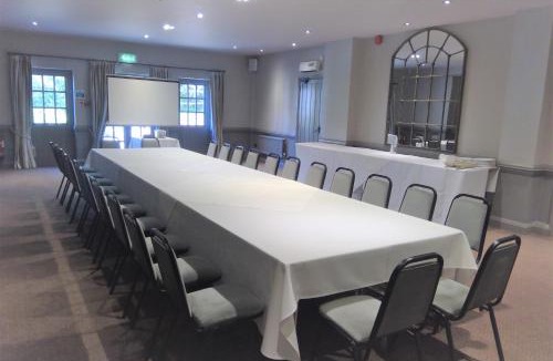 Arundel Hotel | The White Swan