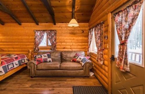 Division No. 11 House | The White Tail Cabin - Bear Creek Cabins