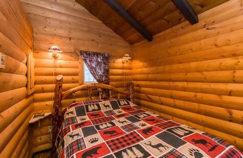 Division No. 11 House | The White Tail Cabin - Bear Creek Cabins
