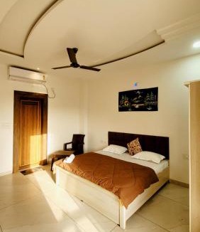 Sanwer House | The White Town