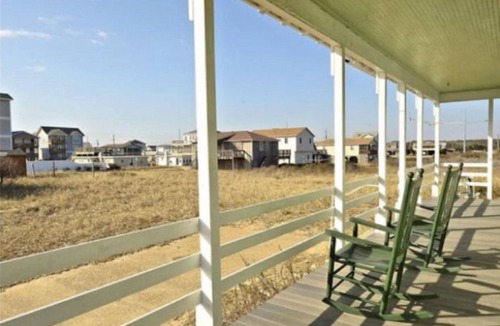Colington Cottage | The WHITEHOUSE. Located at Kill Devil Hills on the Outer Banks of North Carolina