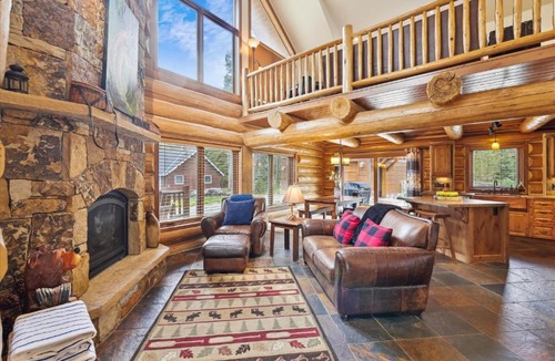 Blue Rock Springs House | The Wicker Creel Cabin cabin