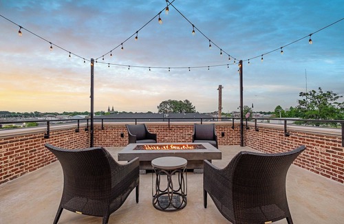 Cullman Hotel | The Wilderness Suite | 5 Minutes from I65 | In the heart of Cullman