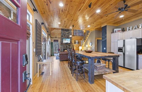 Lavonia House | The Willow Lake House