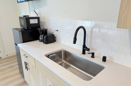 Vancouver Apartment | The Willow Stay