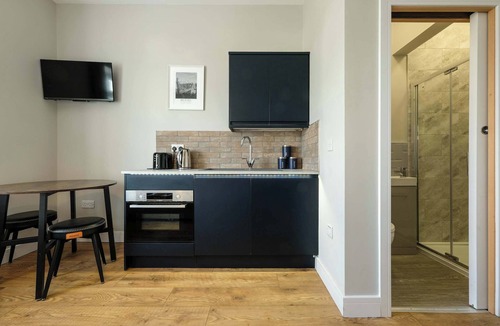 Bradley Stoke Apartment | The Willow Studios - Flat 7