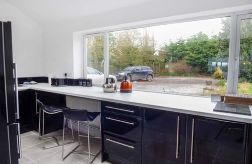 Felton House | The Willows, Cockshutt