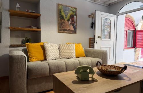 Chios Town Apartment | The Wine House