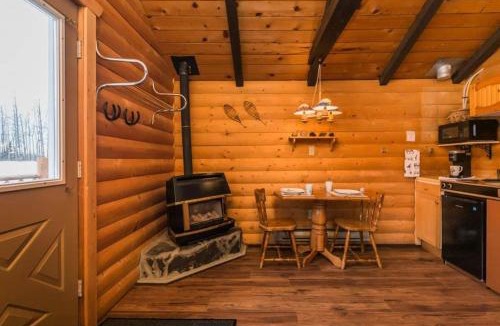 Division No. 11 House | The Wolf Cabin - Bear Creek Cabins