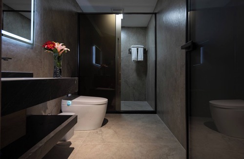 Shangri-La Hotel | The wonderland homestay