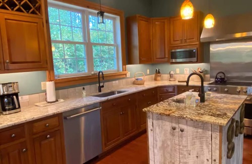 Refton House | The Woodland Retreat at French Country Manor