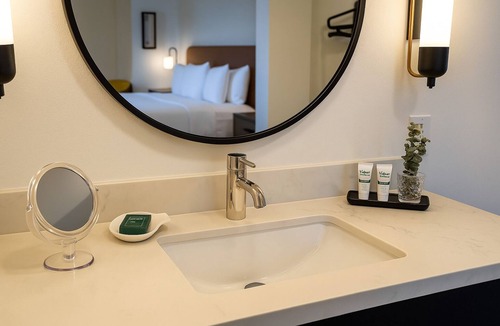 Willits Hotel | The Woodrose