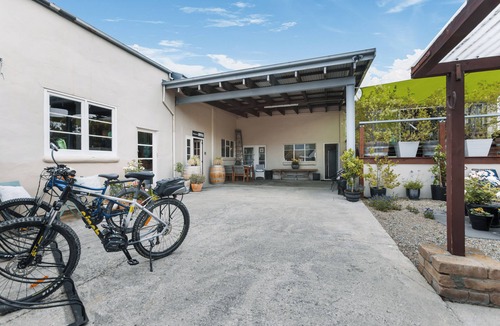 Clyde House | The Workshops - Clyde Holiday Home