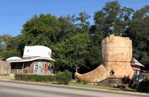 Huntsville House | The World-Famous Cowboy Hat House