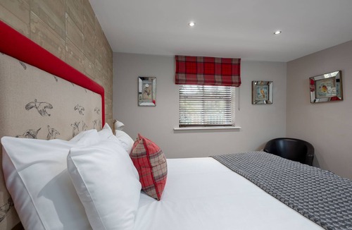 Earls Barton Hotel | The Worlds End