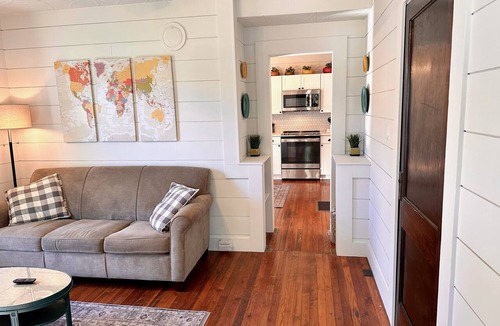 Long View Apartment | The Wright Flyer, near to aviation museum